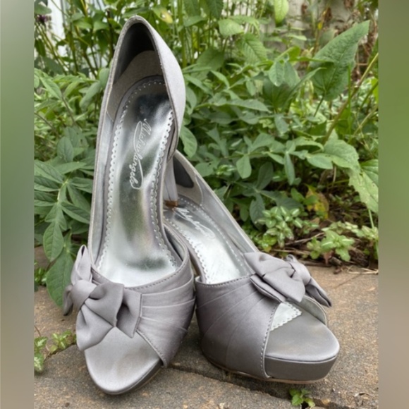 Michaelangelo SLV Dress Heels, 8.5 Fall Sale - Picture 1 of 7